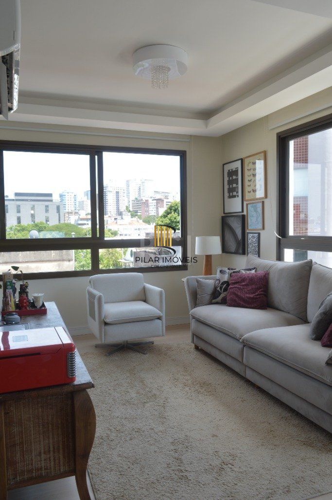 Excelente apartamento 2 dormitórios com box duplo próximo ao Zaffari Cabral