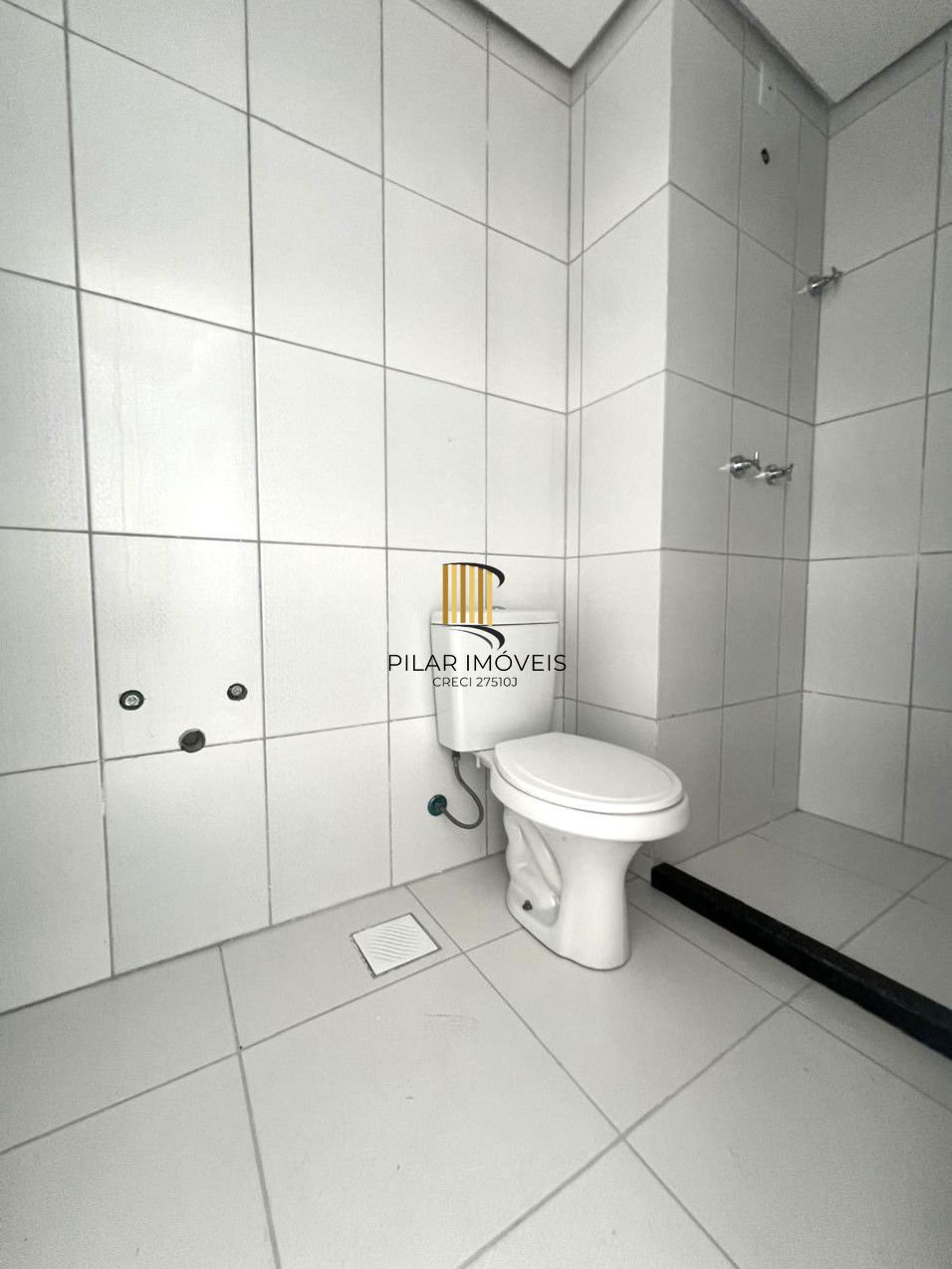 Excelente apartamento 3 dormitórios com duas vagas próximo PUCRS