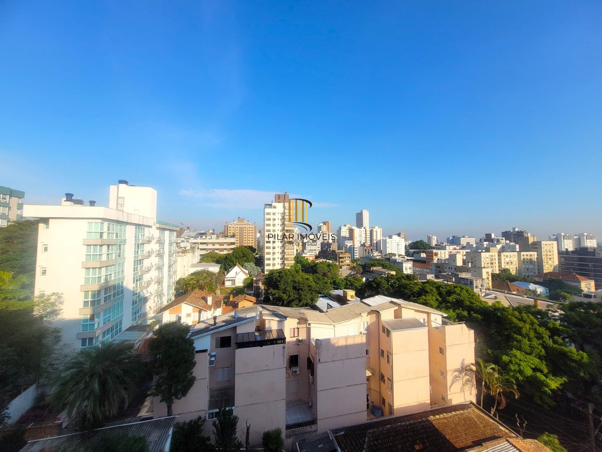 Excelente apartamento 2 dormitórios semi mobiliado no Mont`t Serrat