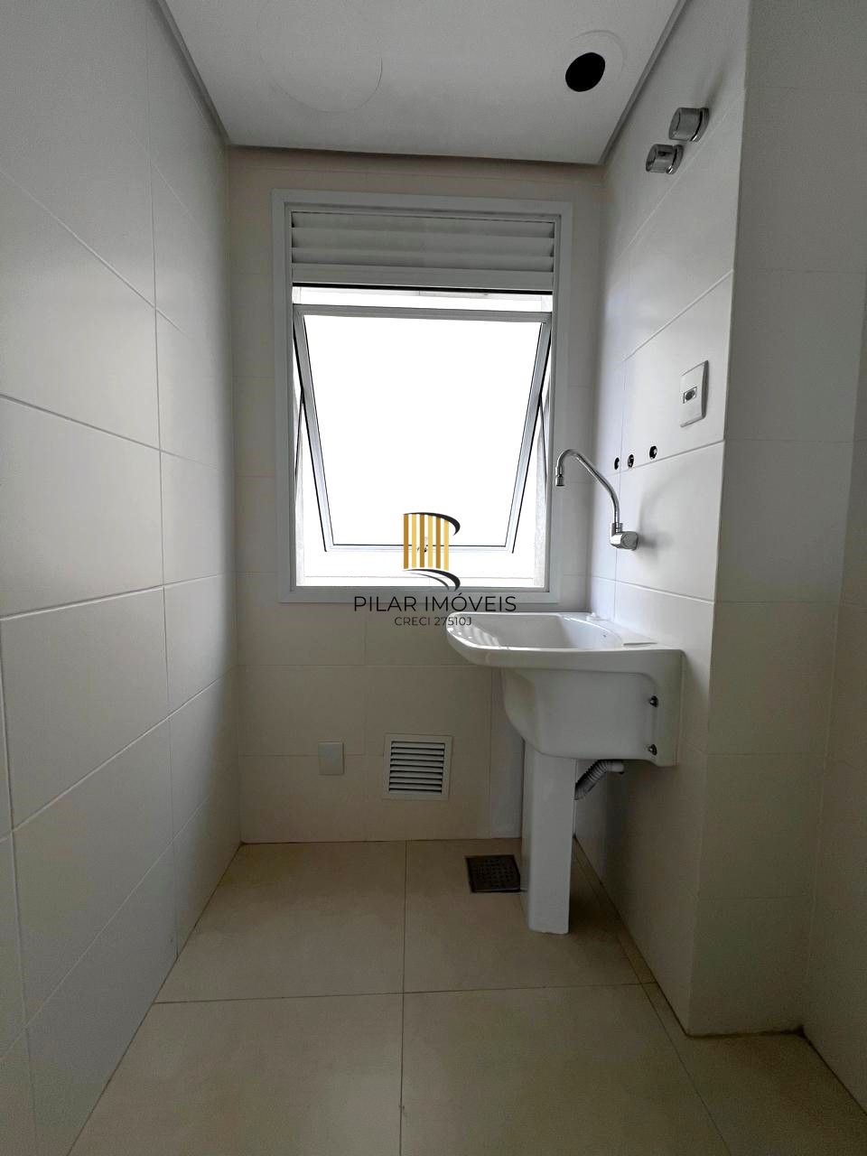 Apartamento 2 dormitórios com 1 suíte,  garden, 2 vagas e elevador no Bom Fim!