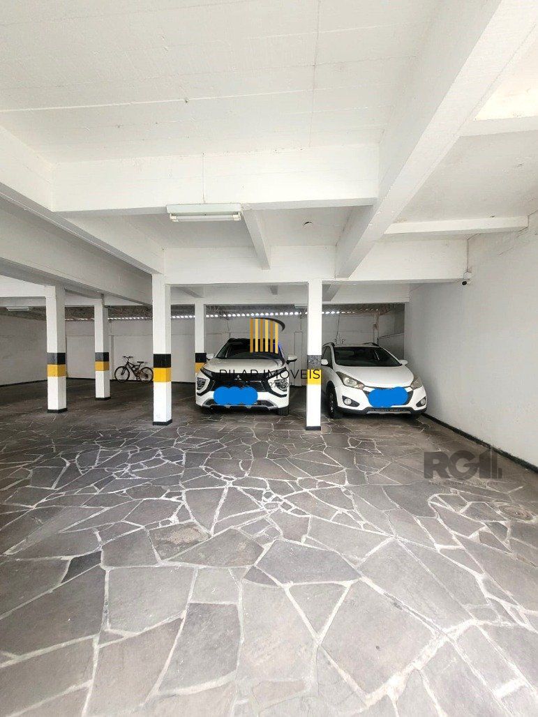 Excepcional apto. com excelente localização, na Rua Gomes Jardim 2 quartos com vaga.