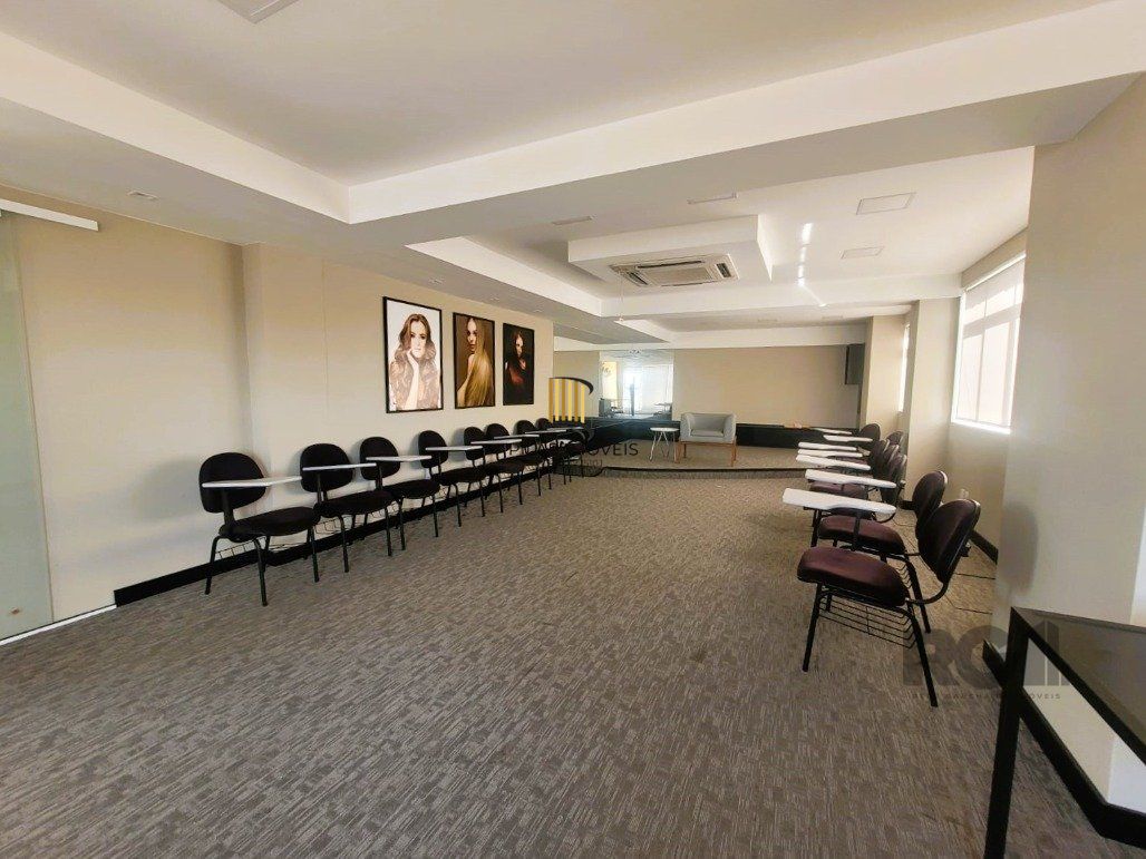 ANDAR INTEIRO NA GALERIA MALCOM 22º - SALA COMERCIAL LINDA E REFORMADA