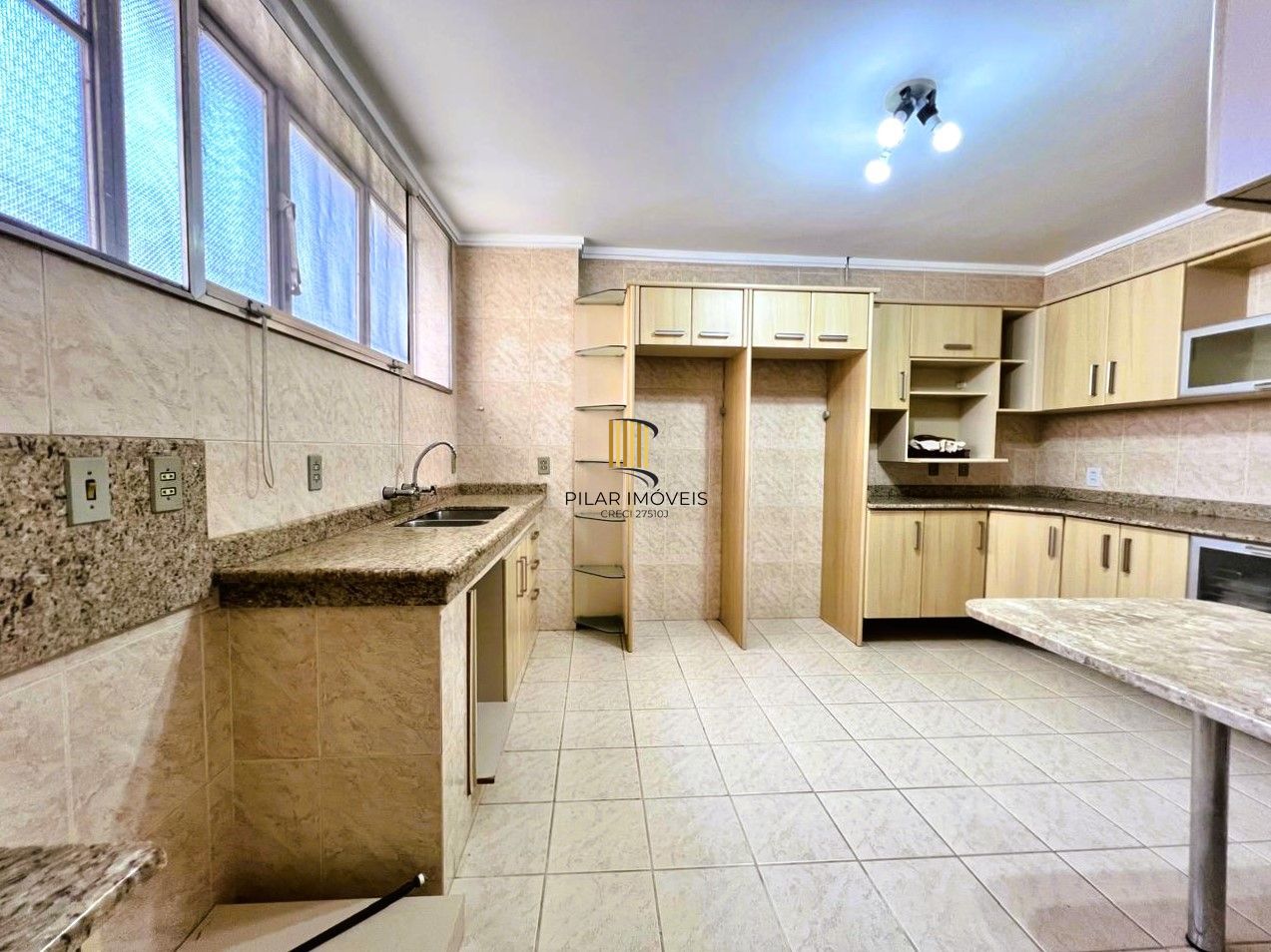 Apartamento 3 dormitórios com vaga em frente a Santa Casa