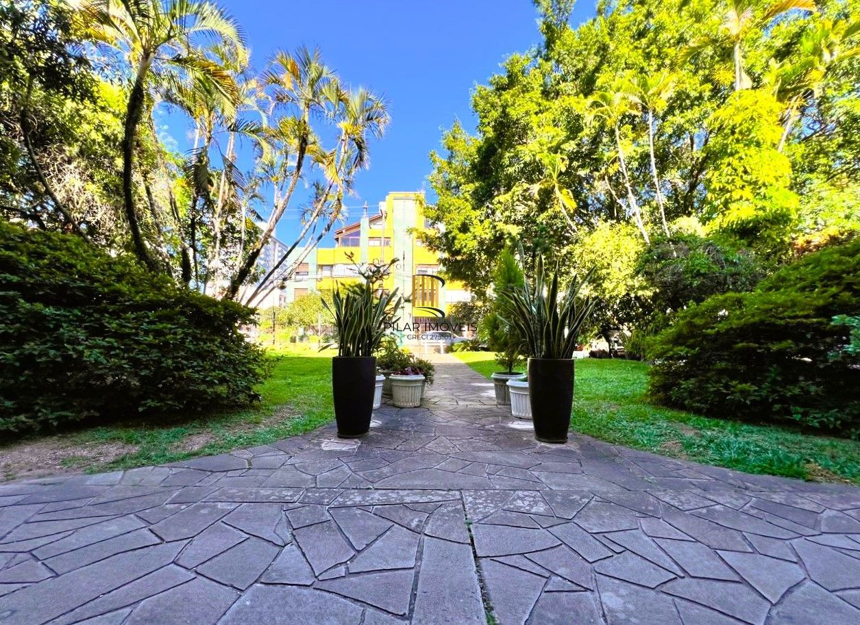 Apartamento 2 dormitórios no Menino Deus