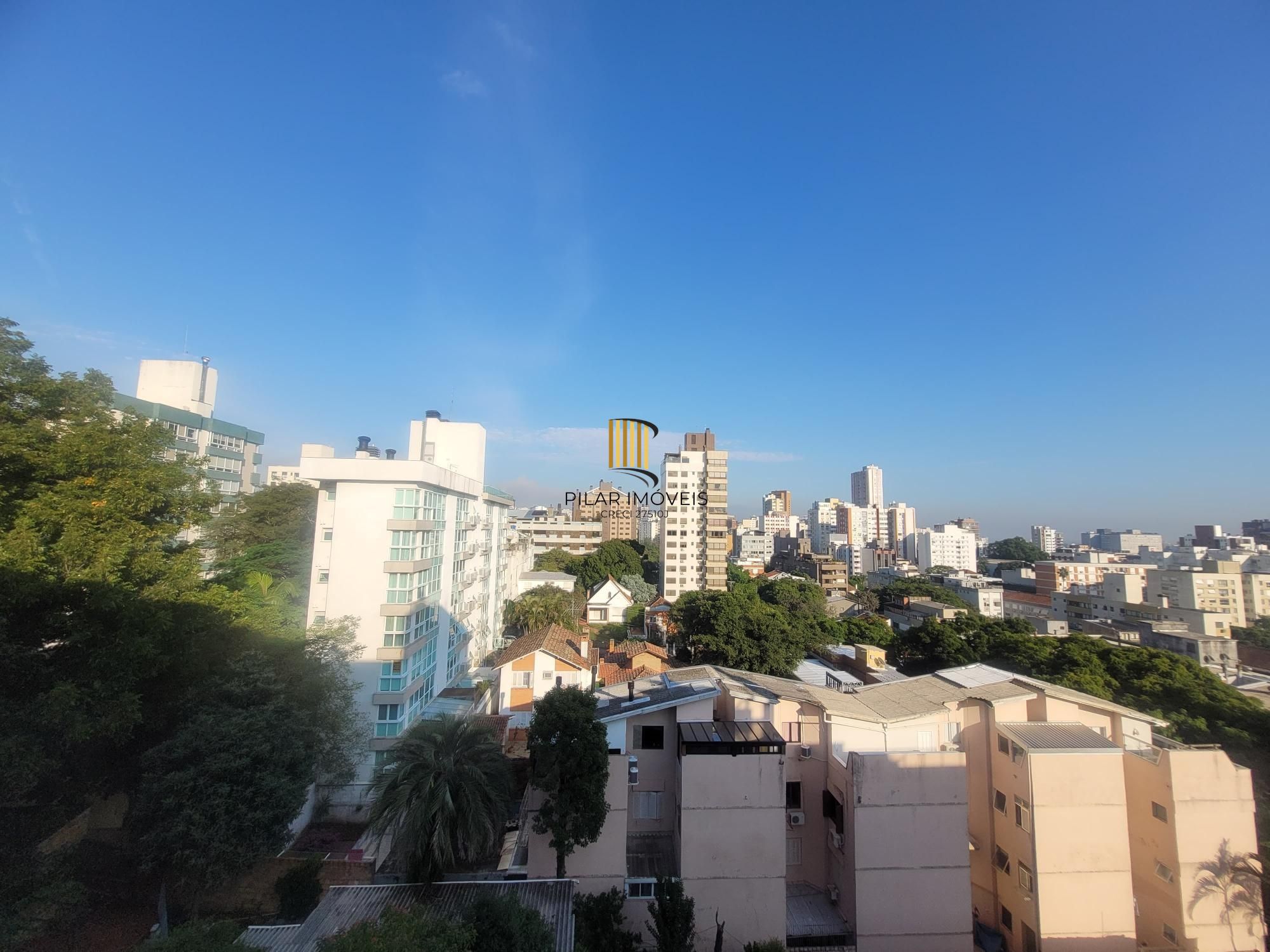 Excelente apartamento 2 dormitórios semi mobiliado no Mont`t Serrat
