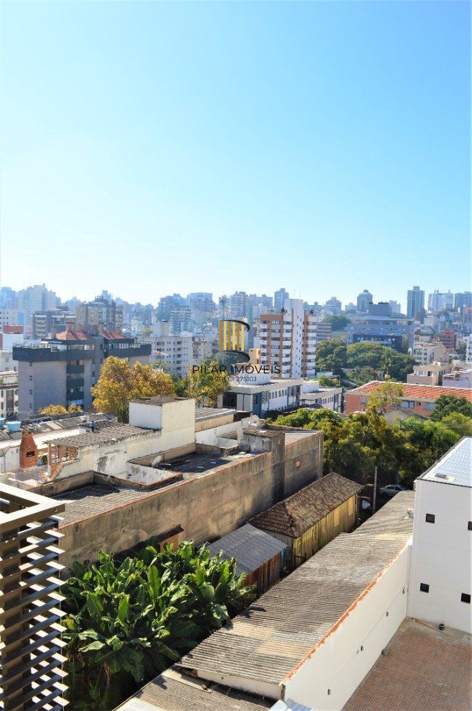Lindo apartamento 2 dormitórios com 2 suítes, lavabo, vaga de garagem, amplo living 2 ambientes e cozinha com churrasqueira.