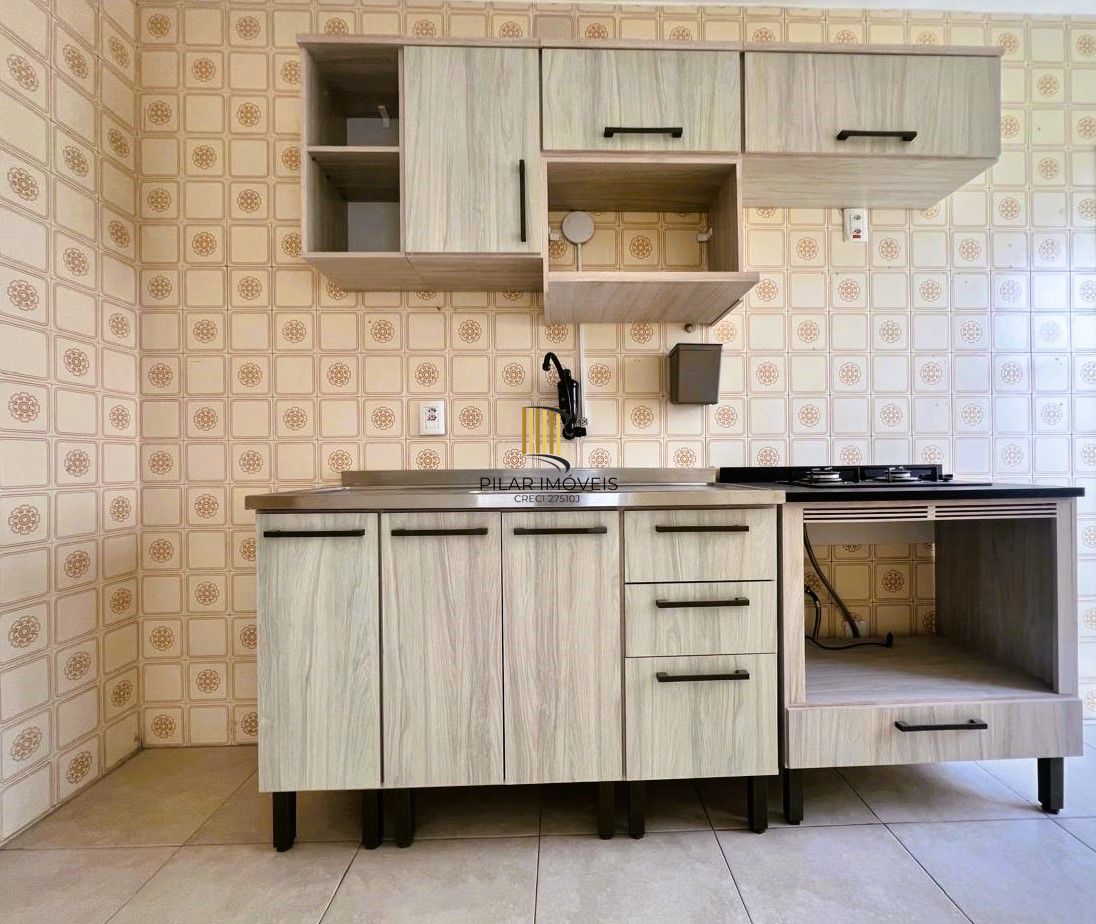 Apartamento 2 dormitórios com dependência em andar alto no Bairro Bom Fim