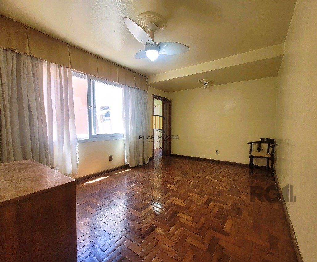 Apartamento 2 dormitórios no bairro Azenha