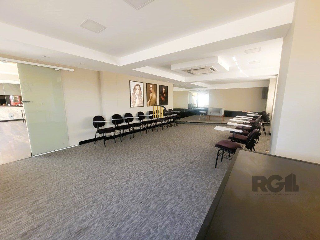 ANDAR INTEIRO NA GALERIA MALCOM 22º - SALA COMERCIAL LINDA E REFORMADA