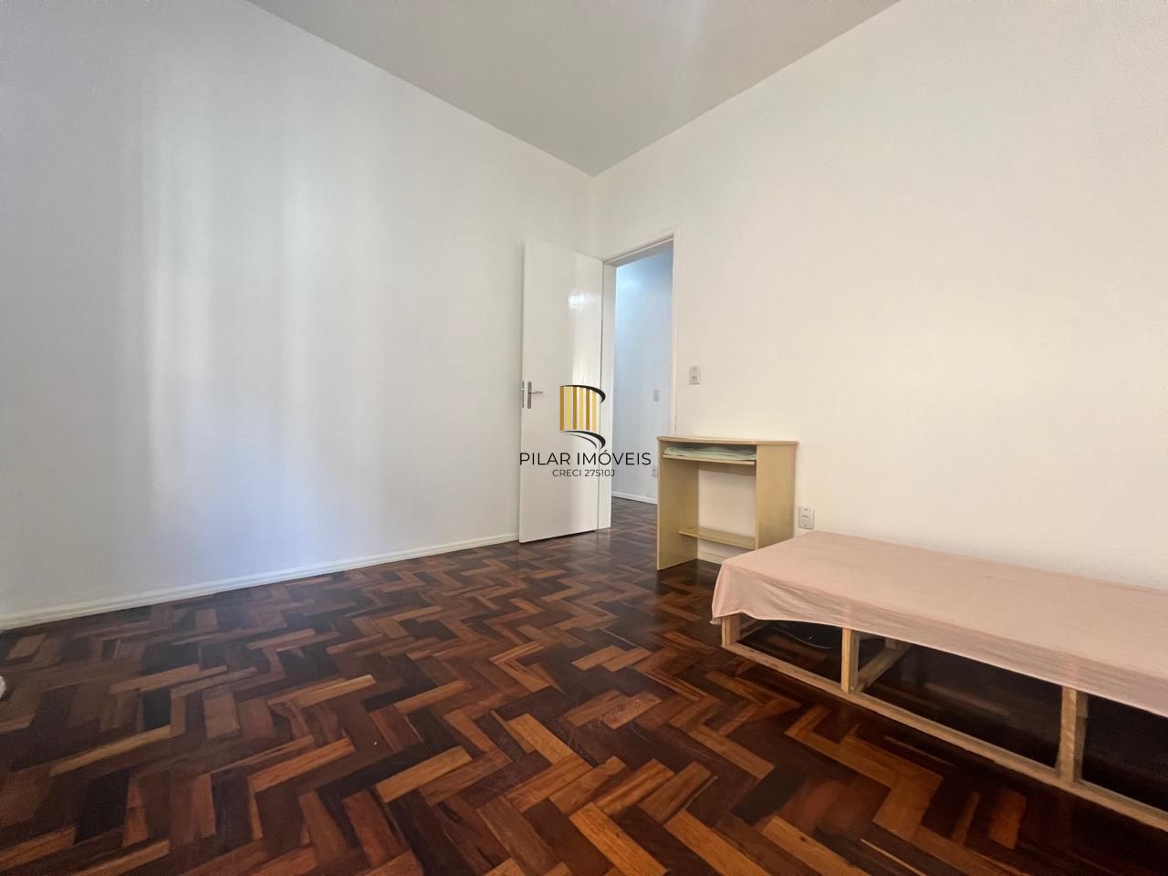 EXCELENTE E AMPLO APARTAMENTO 3 DORMITÓRIOS NO CENTRO - MUITA LUZ E O MELHOR DA VIDA URBANA!