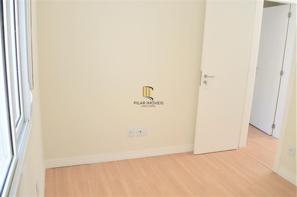 Lindo apartamento 2 dormitórios com 1 suíte, amplo garden e 2 vagas no Bairro Bom Fim.