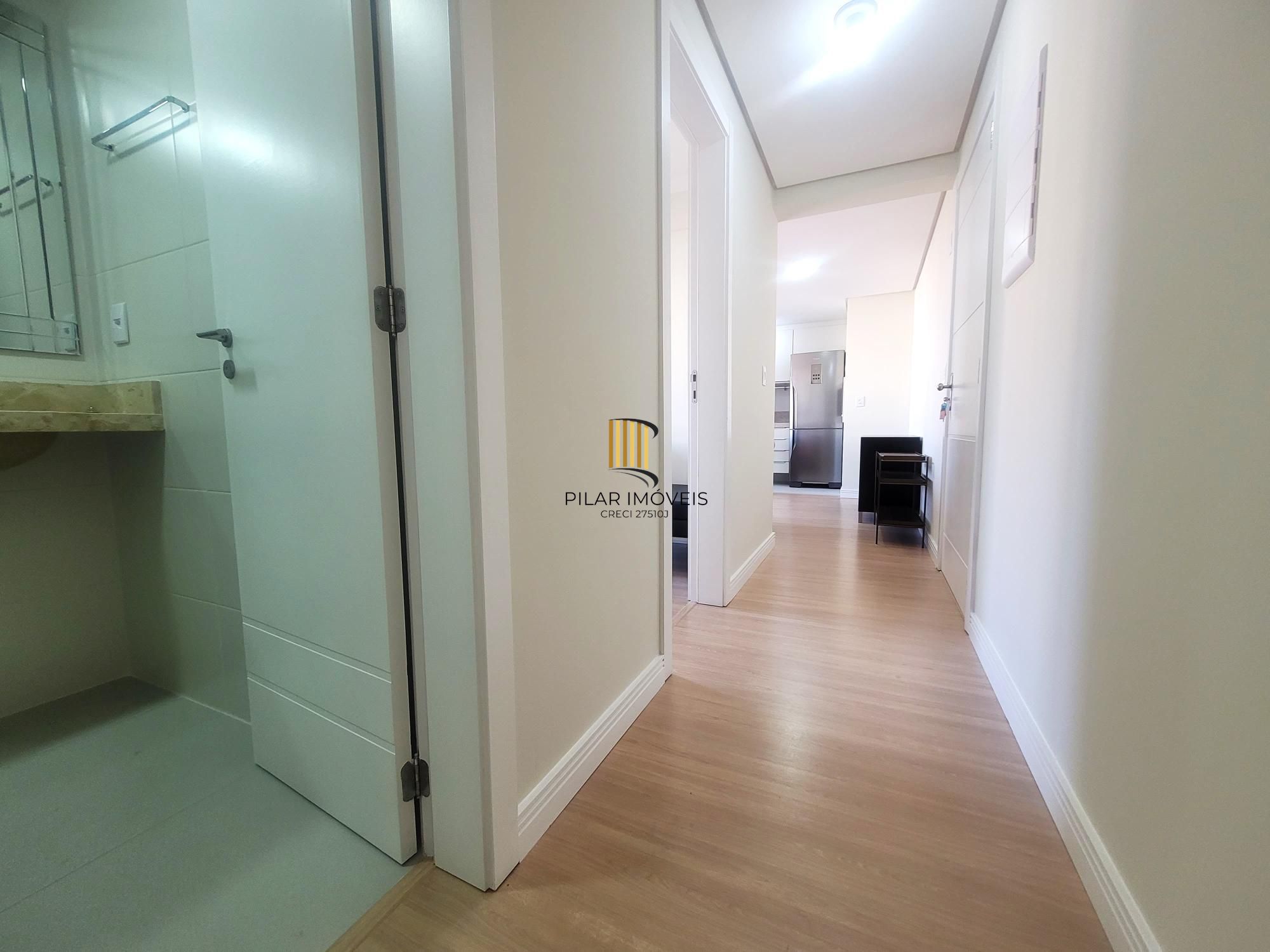 Excelente apartamento 2 dormitórios semi mobiliado no Mont`t Serrat