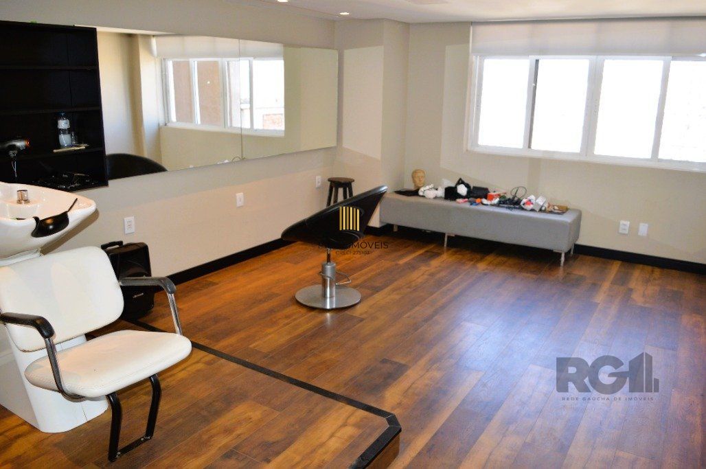 ANDAR INTEIRO NA GALERIA MALCOM 22º - SALA COMERCIAL LINDA E REFORMADA