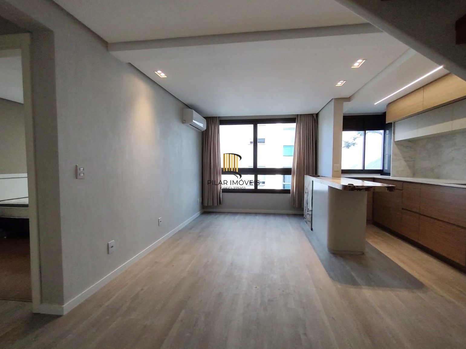 Lindo Duplex 2 dormitórios todo reformado na Dona Laura