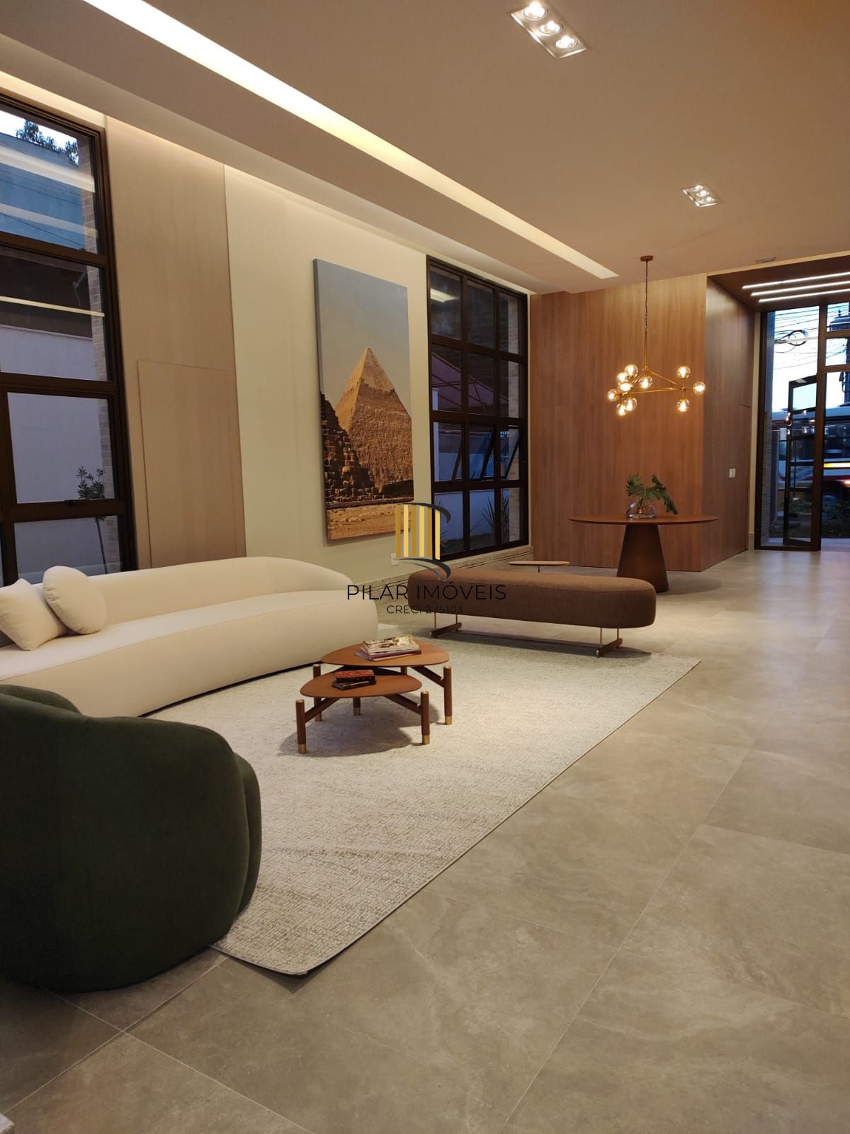 Excelente apartamento 2 dormitórios semi mobiliado no Mont`t Serrat
