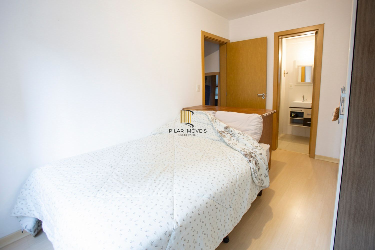 Apartamento 2 dormitórios com vaga em São Leopoldo