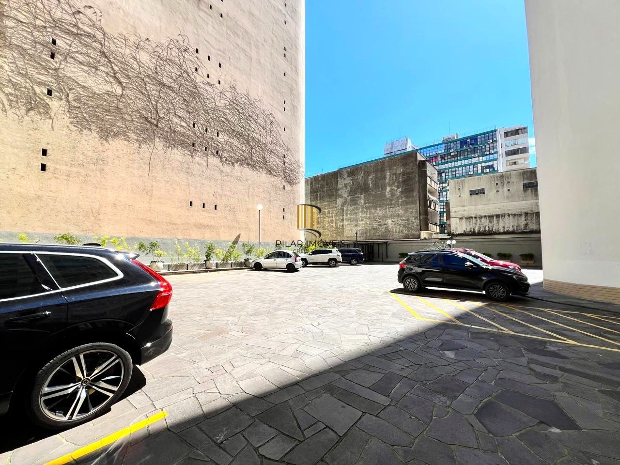 Apartamento 3 dormitórios com vaga em frente a Santa Casa