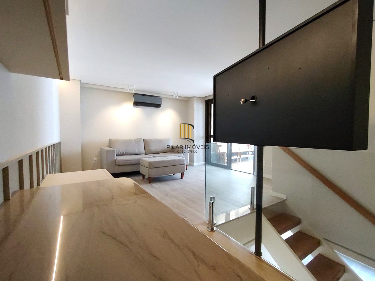 Lindo Duplex 2 dormitórios todo reformado na Dona Laura