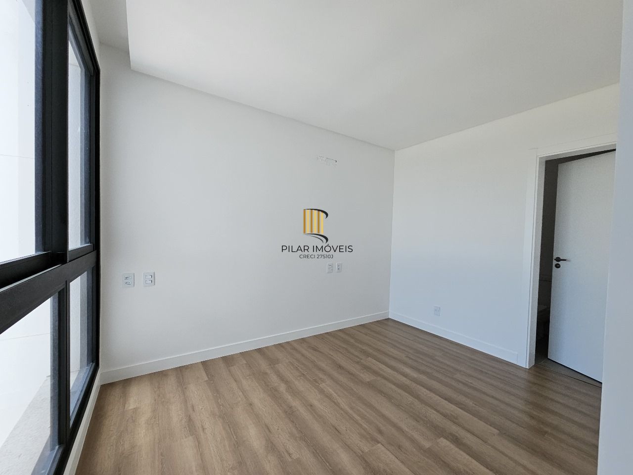 APARTAMENTO DE LUXO NO BLUE WAVES RESIDENCES EM PIÇARRA- SC COM VISTA PARA O MAR - ALTO PADRÃO
