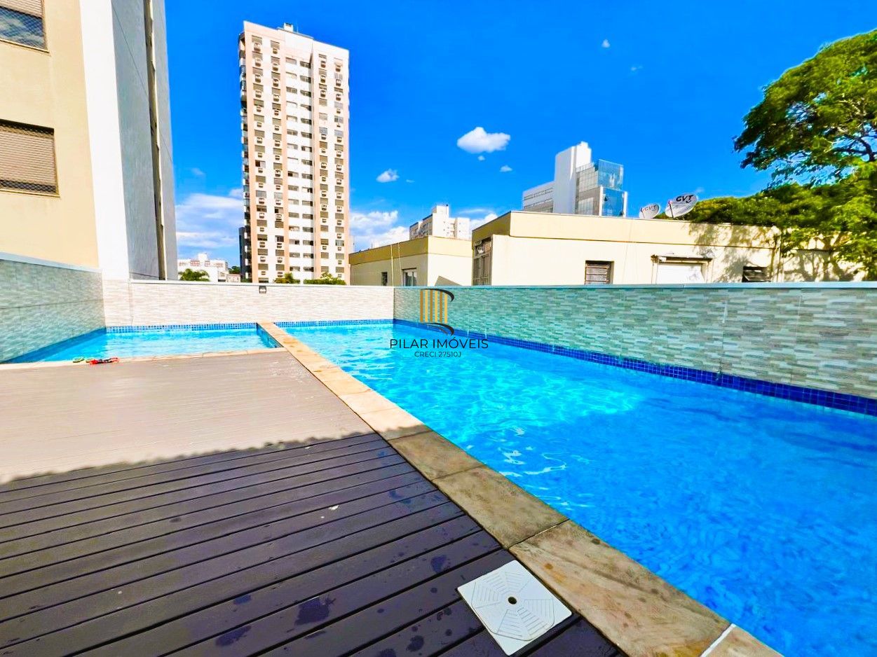 Apartamento 2 dormitórios semimobiliado com box duplo e Infra no Menino Deus