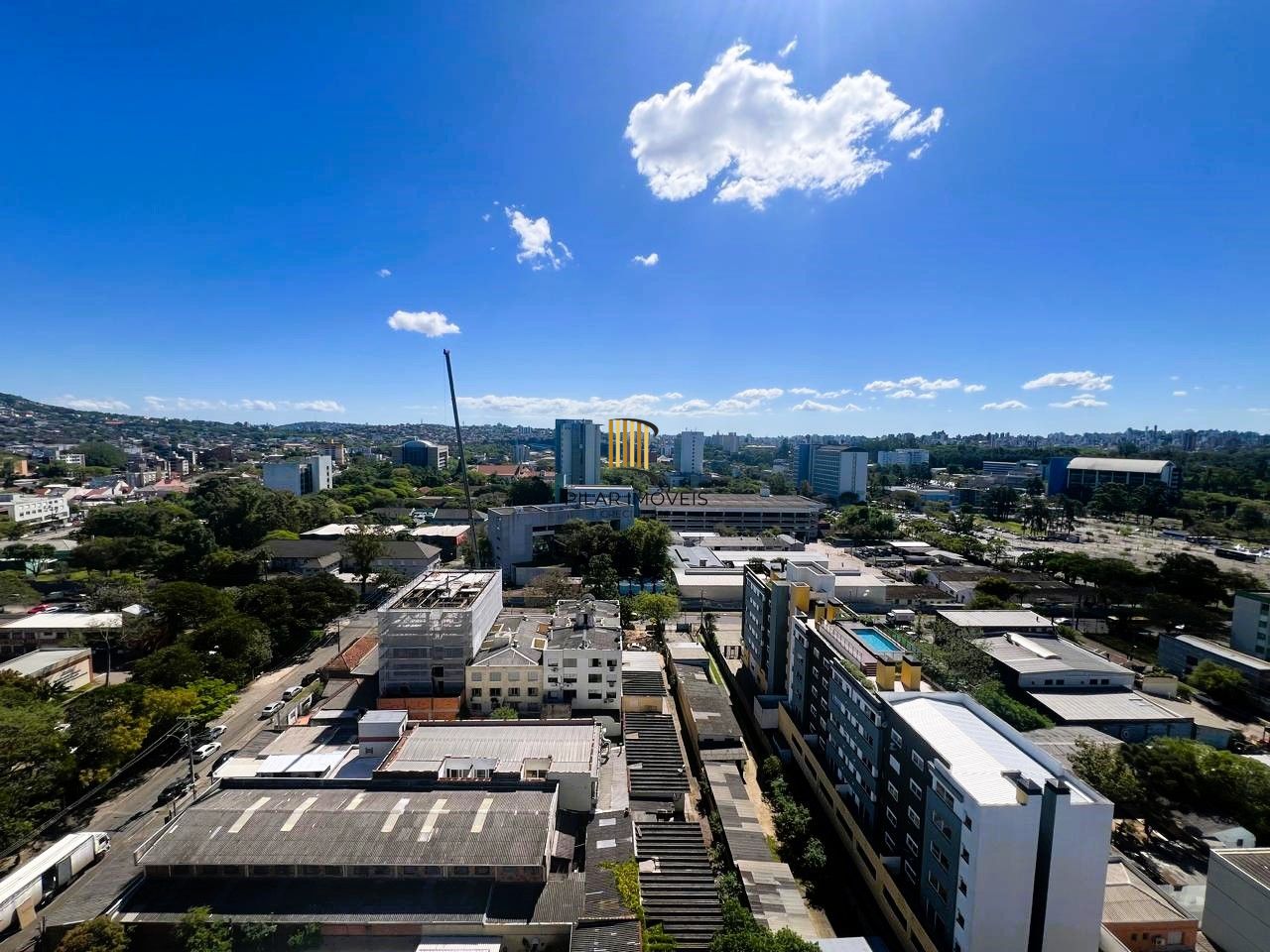 Excelente apartamento 3 dormitórios com duas vagas próximo PUCRS