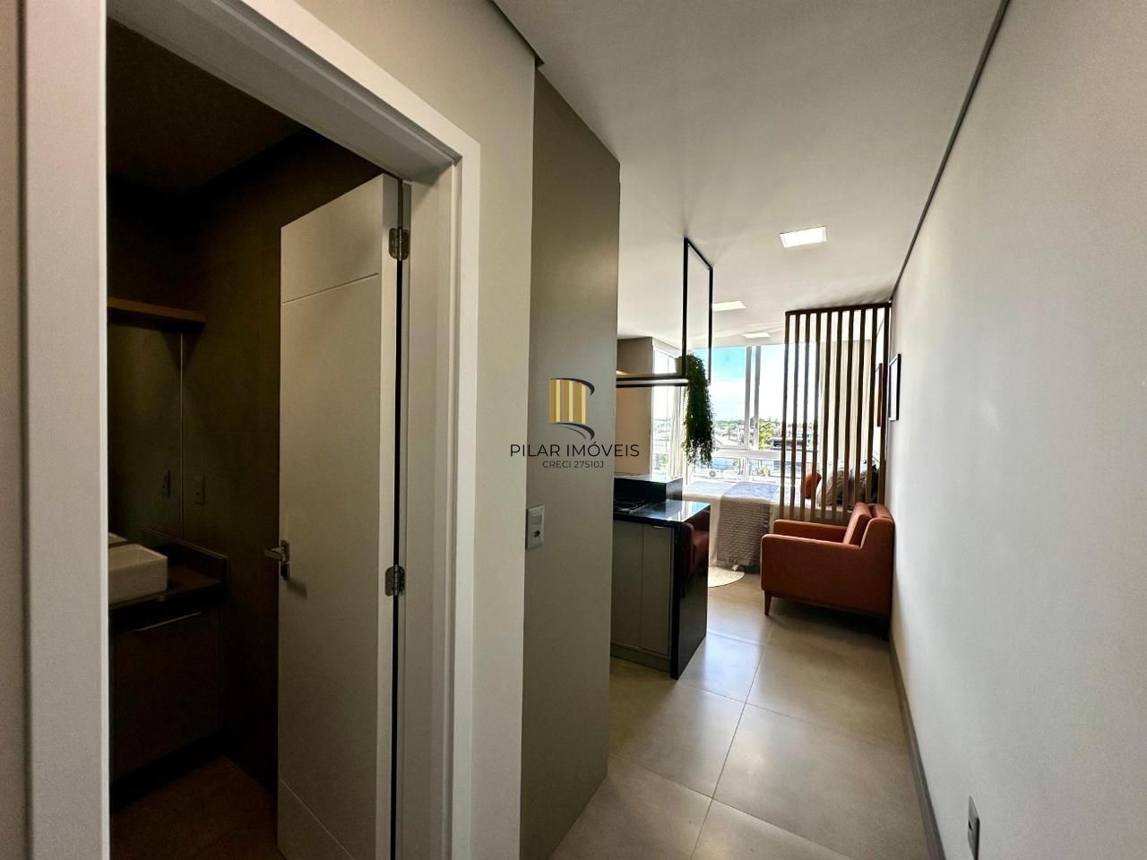 Excelente Studio mobiliado com vaga coberta no Living Resort House