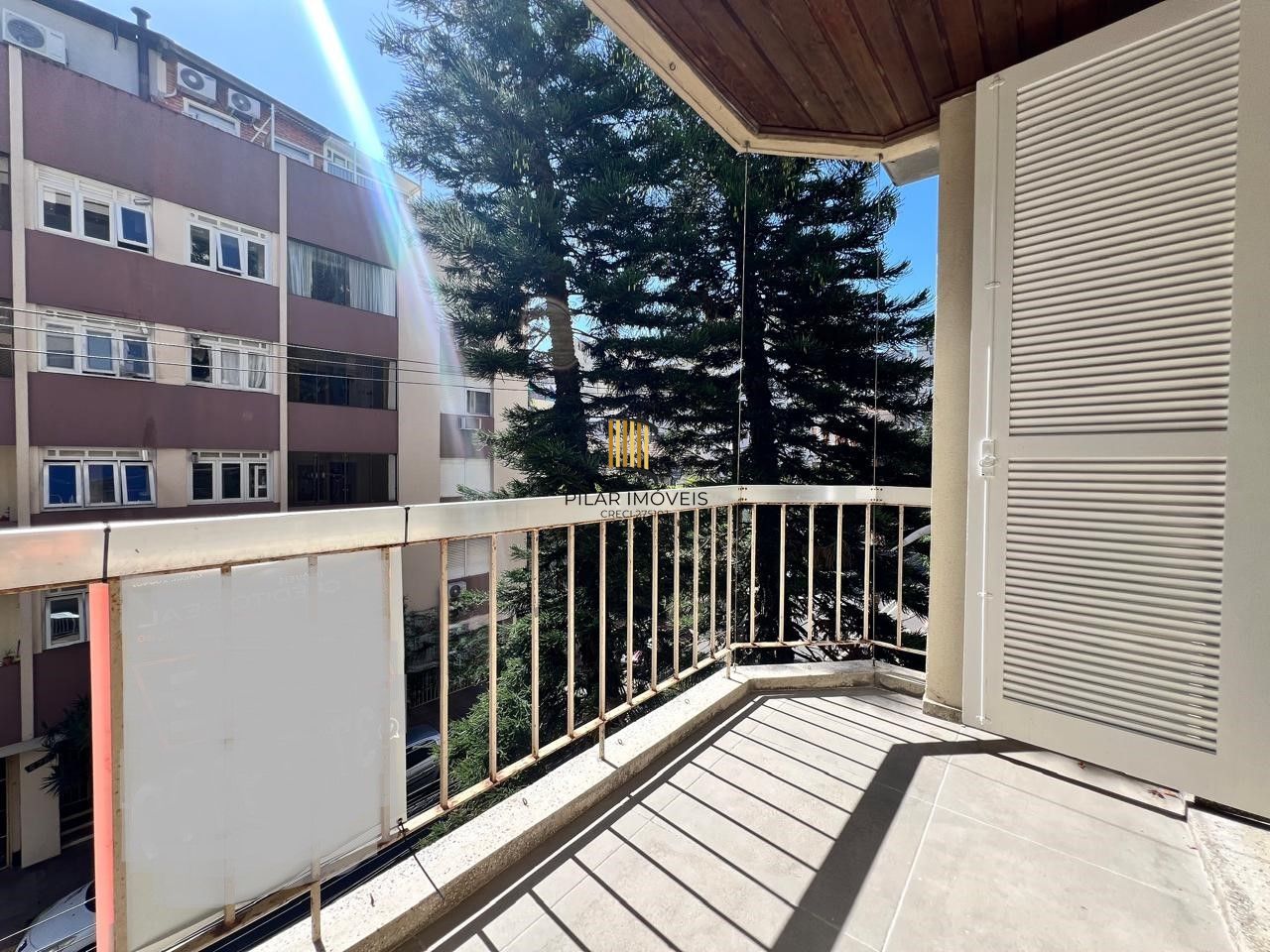 Excelente apartamento 2 dormitórios reformado no Bom Fim