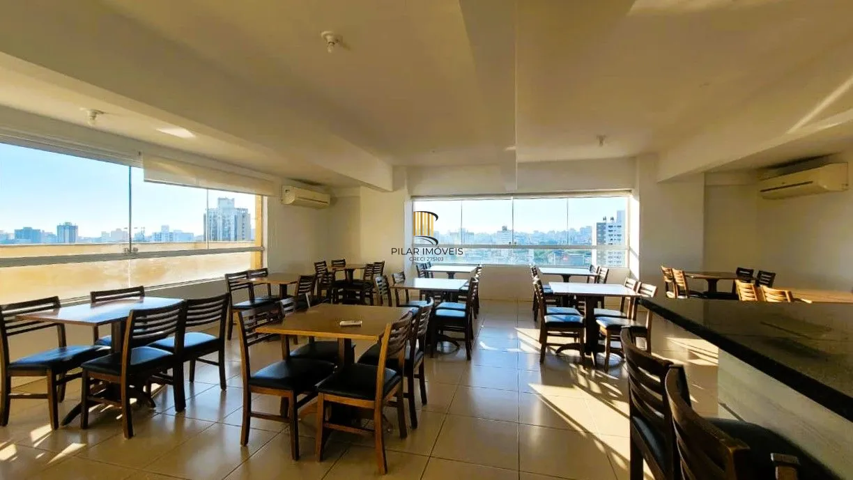 Apartamento 1 dormitório mobiliado com vaga e infra no Bairro Santana