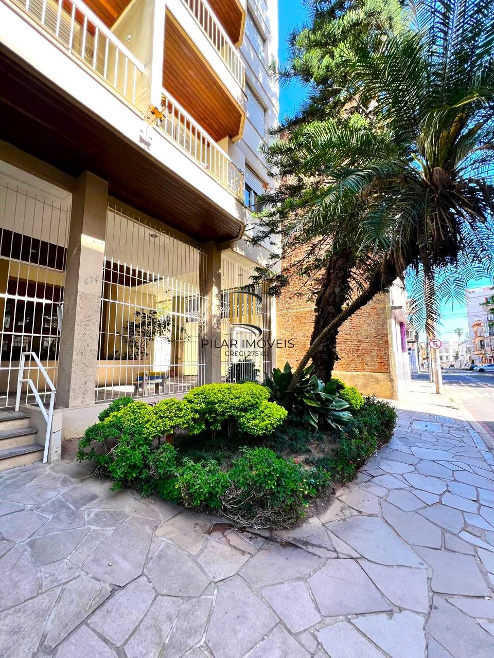 Excelente apartamento 2 dormitórios reformado no Bom Fim