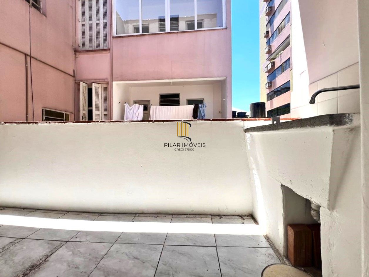 Apartamento 2 dormitórios na João Telles
