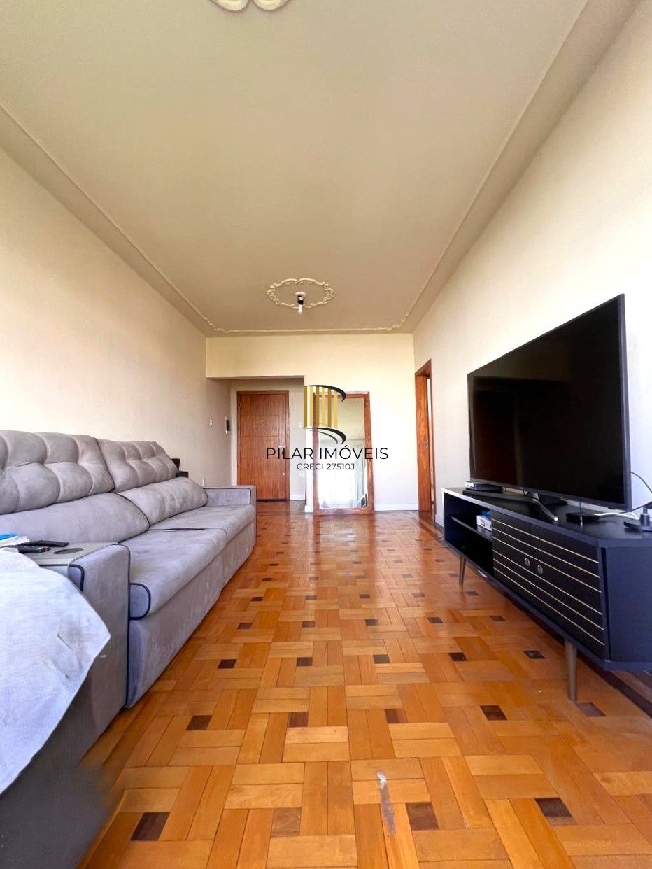 Apartamento 3 dormitórios em Frente a Faculdade de Odonto  e  Hosp. Clínicas