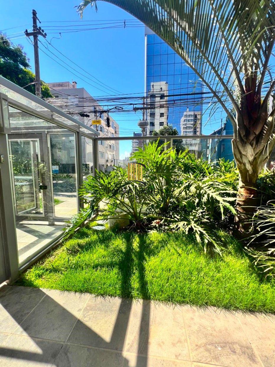 BAIRRO AUXILIADORA - APTO. NOVO 2 DORMITÓRIOS COM 1 SUÍTE E VAGA COBERTA.