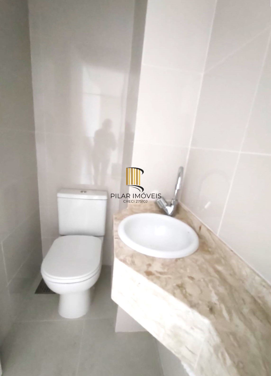 APARTAMENTO 1 DORMITÓRIO COM SUÍTE, COZINHA AMERICANA, LAVABO E AMPLO LIVING NO BOM FIM!