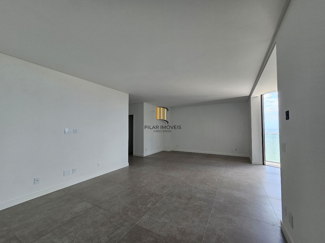 APARTAMENTO DE LUXO NO BLUE WAVES RESIDENCES EM PIÇARRA- SC COM VISTA PARA O MAR - ALTO PADRÃO