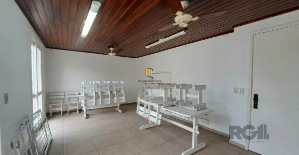 Excelente apartamento 2 dormitórios reformado no Bom Fim