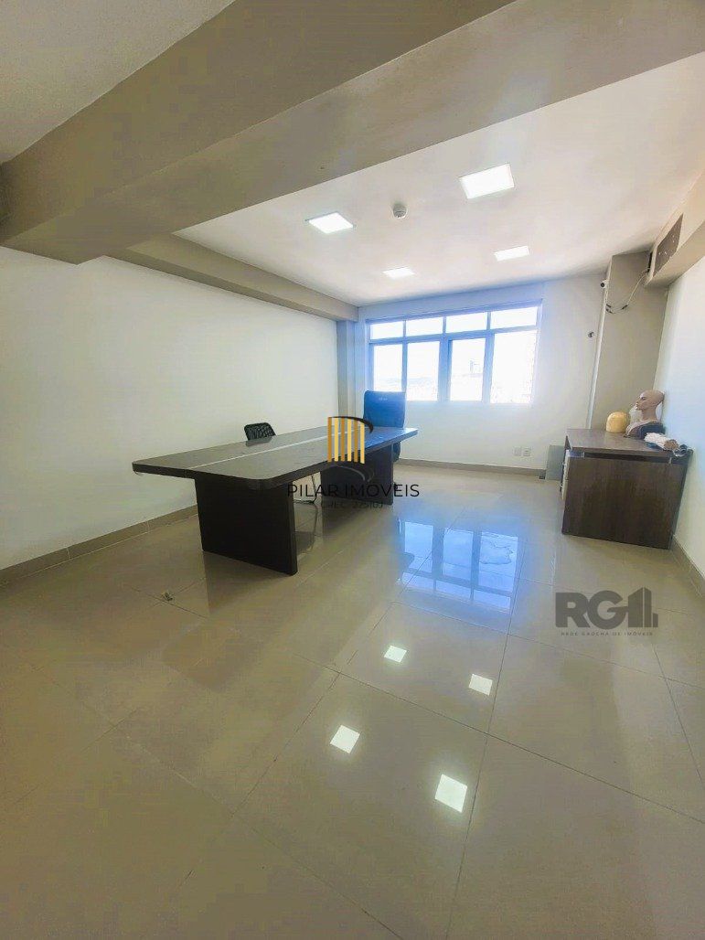 ANDAR INTEIRO NA GALERIA MALCOM 22º - SALA COMERCIAL LINDA E REFORMADA