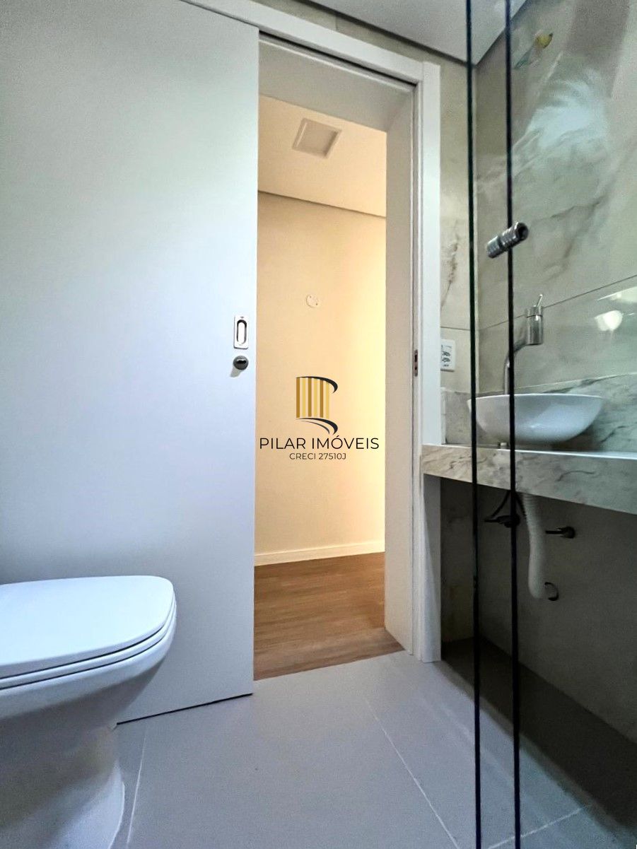 Excelente apartamento 2 dormitórios reformado no Bom Fim