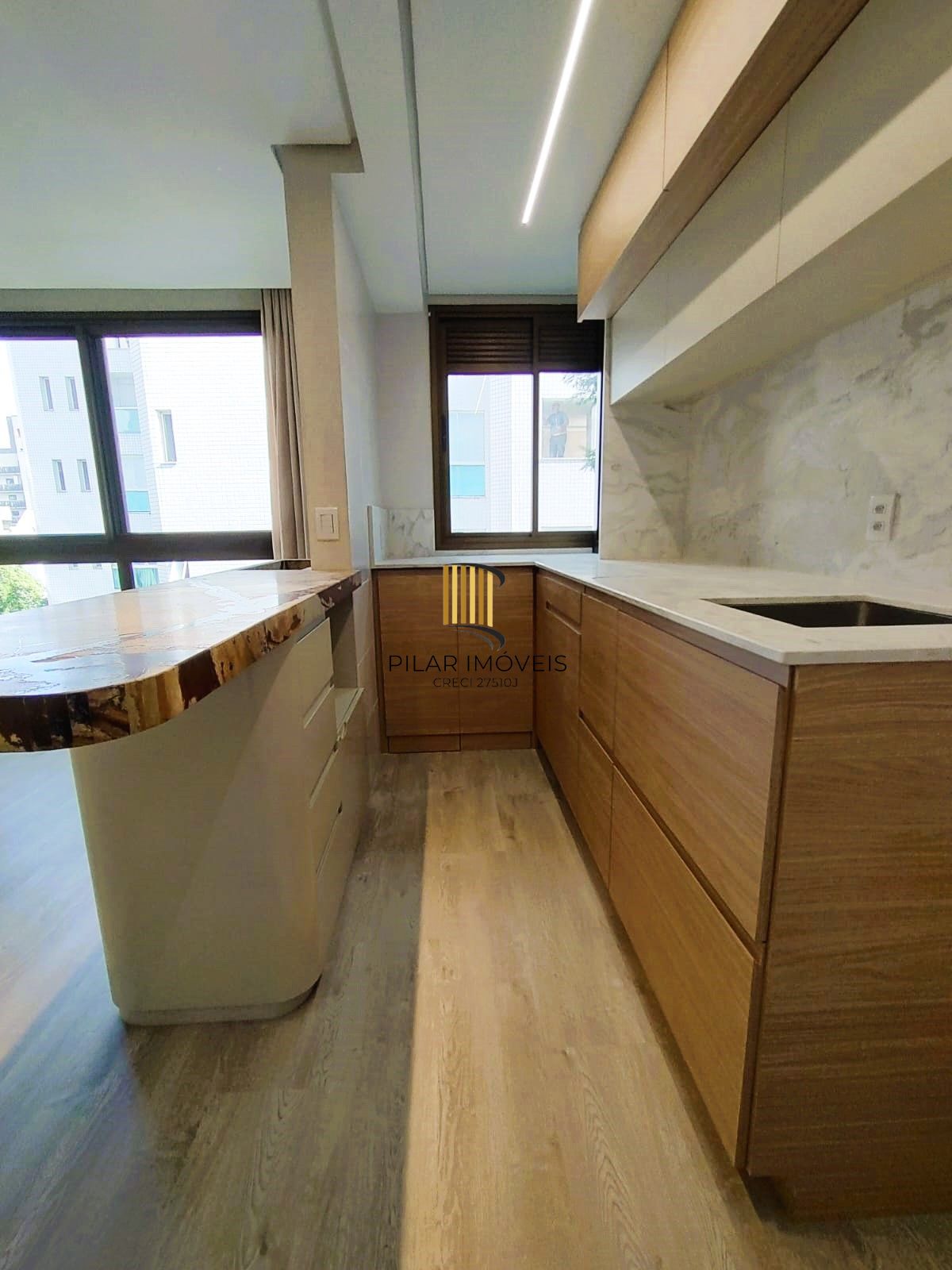 Lindo Duplex 2 dormitórios todo reformado na Dona Laura