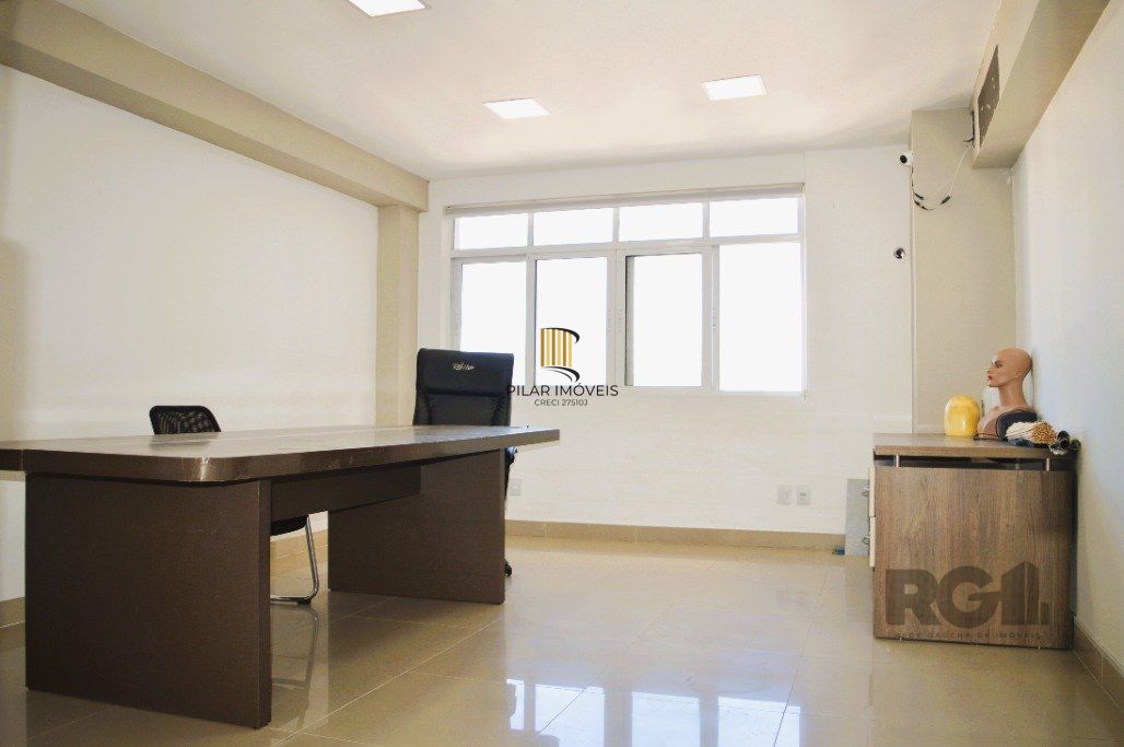 ANDAR INTEIRO NA GALERIA MALCOM 22º - SALA COMERCIAL LINDA E REFORMADA