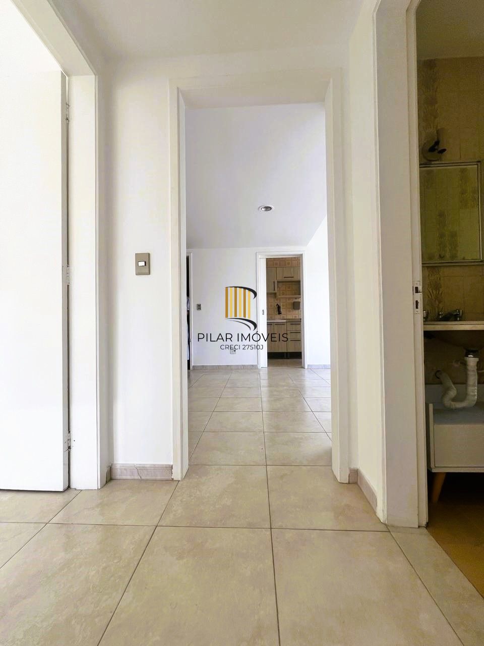 Apartamento 2 dormitórios com dependência em andar alto no Bairro Bom Fim