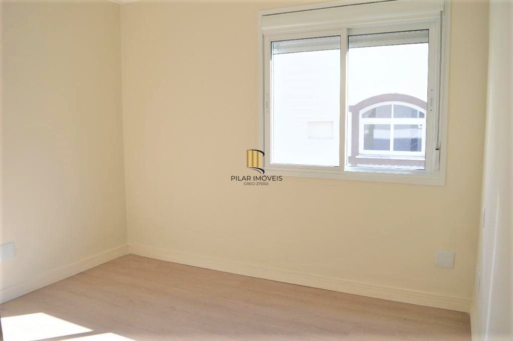 Apartamento 2 dormitórios com 1 suíte e box duplo de garagem no bairro Auxiliadora .