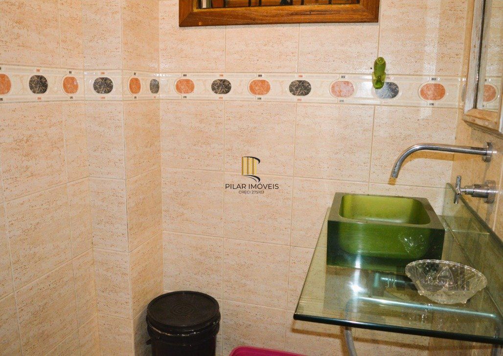 MAGNÍFICA MANSÃO ANOS 90 A BEIRA DO GUAÍBA NA ZONA SUL DE PORTO ALEGRE!