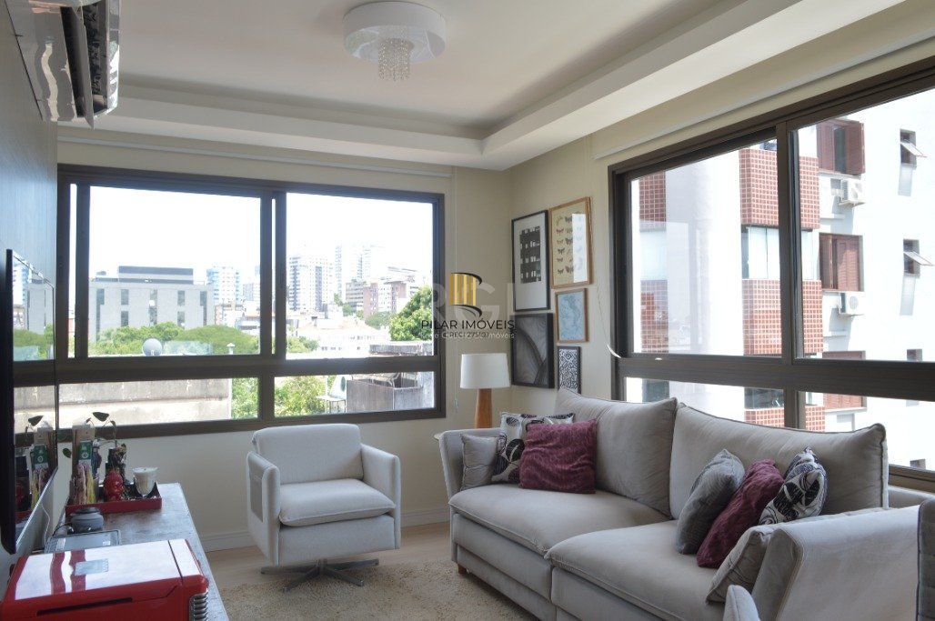 Excelente apartamento 2 dormitórios com box duplo próximo ao Zaffari Cabral