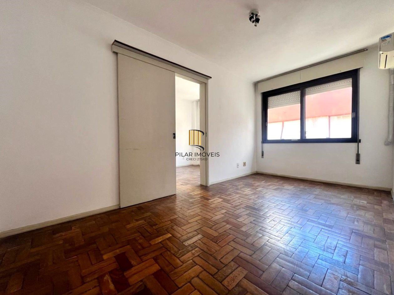 APARTAMENTO 1 DORMITÓRIO COM PORTARIA E ELEVADOR NA RUA GEN. LIMA E SILVA.