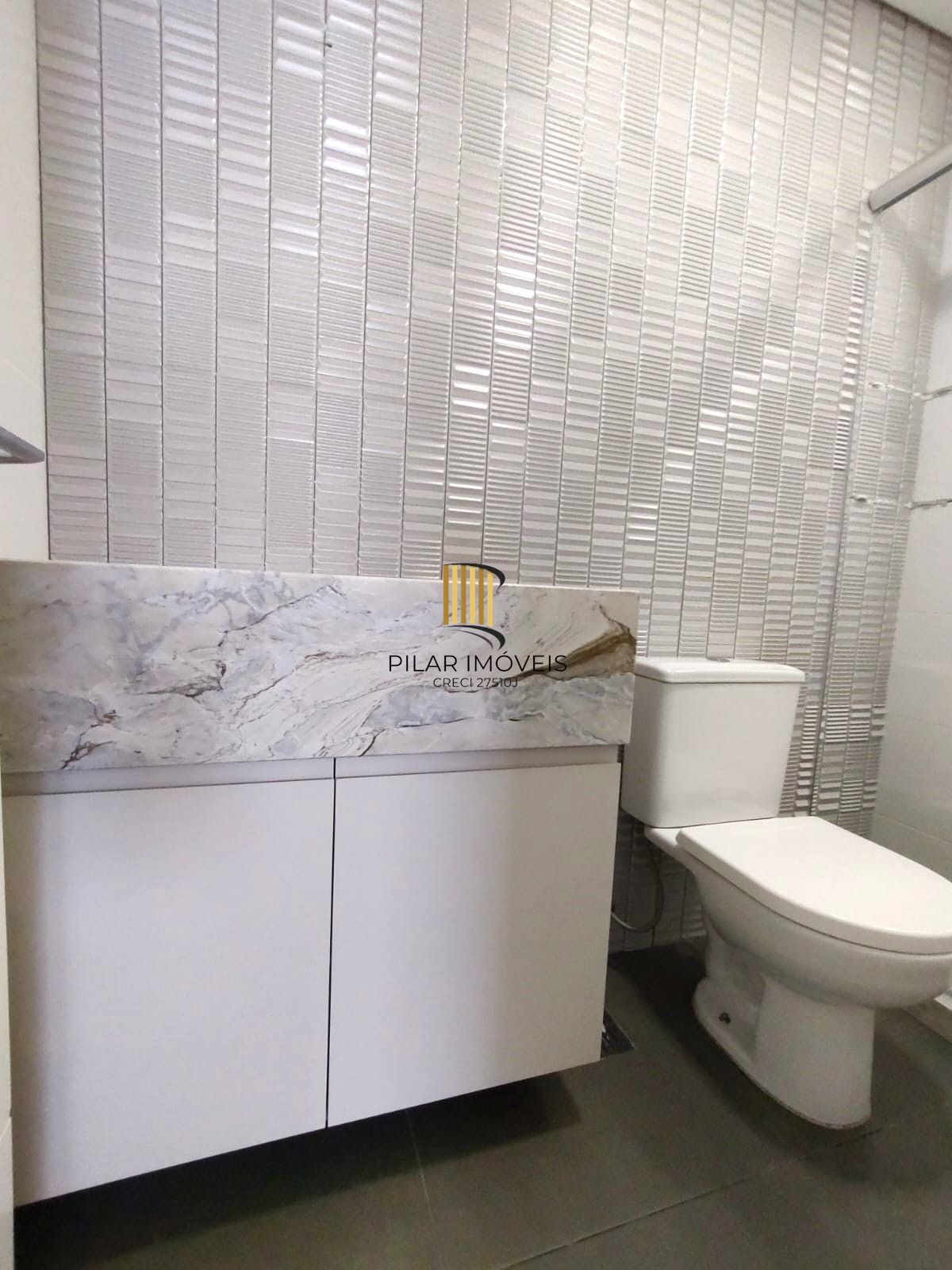 Lindo Duplex 2 dormitórios todo reformado na Dona Laura