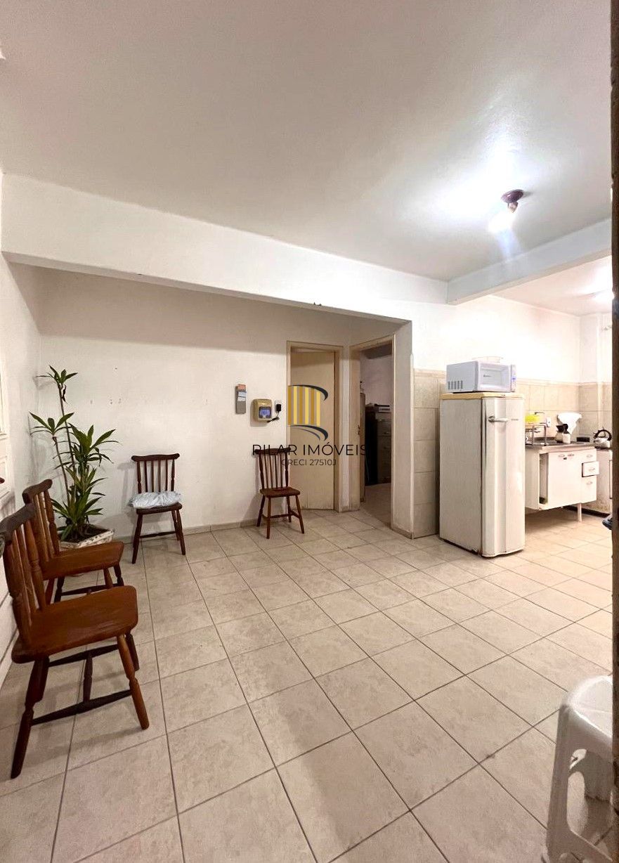 Apartamento 3 dormitórios em Frente a Faculdade de Odonto  e  Hosp. Clínicas