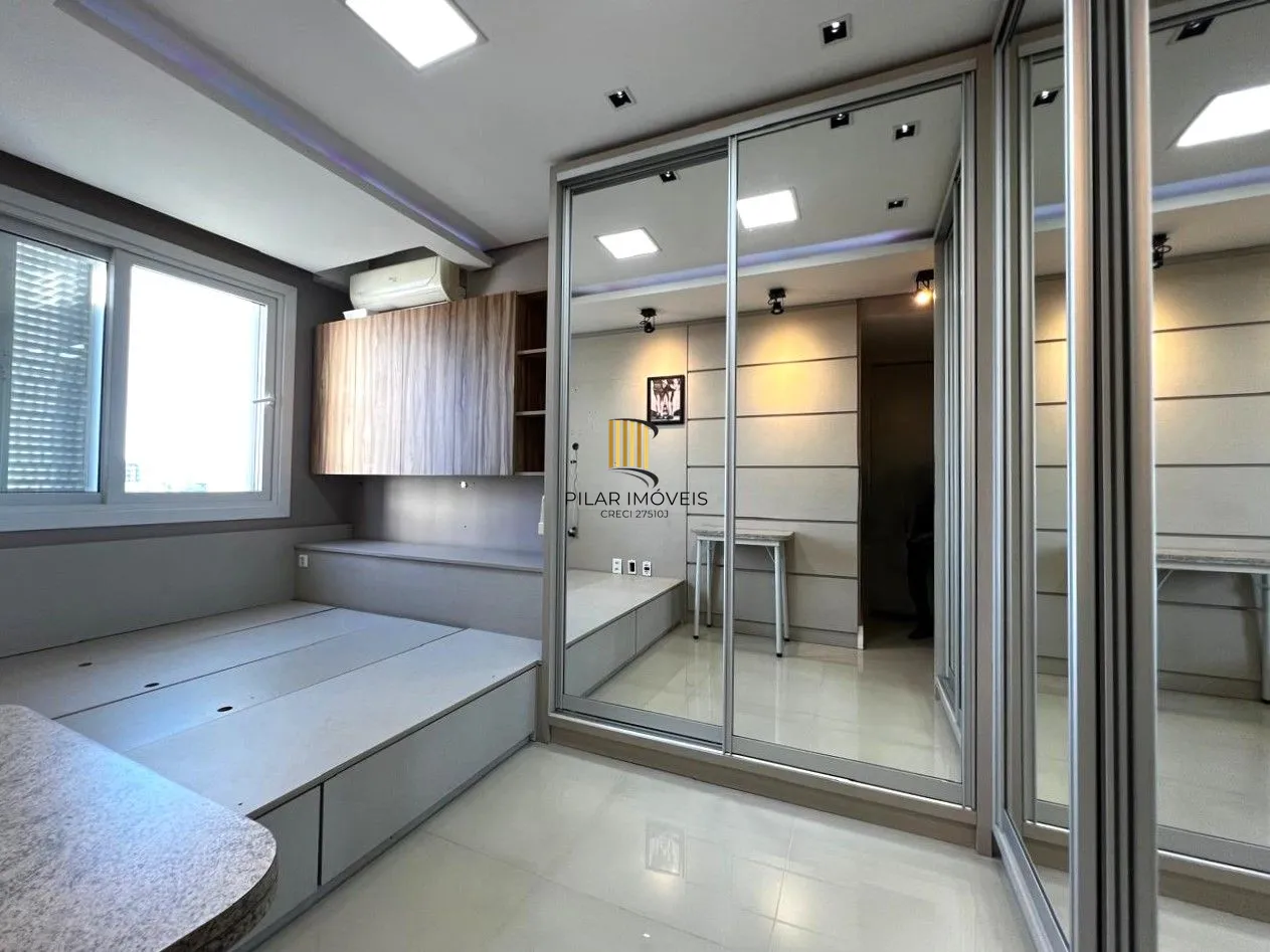 Apartamento 1 dormitório mobiliado com vaga e infra no Bairro Santana