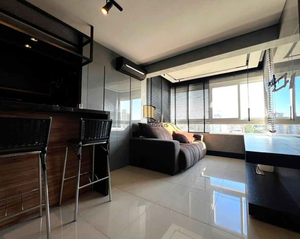 Apartamento 1 dormitório mobiliado com vaga e infra no Bairro Santana