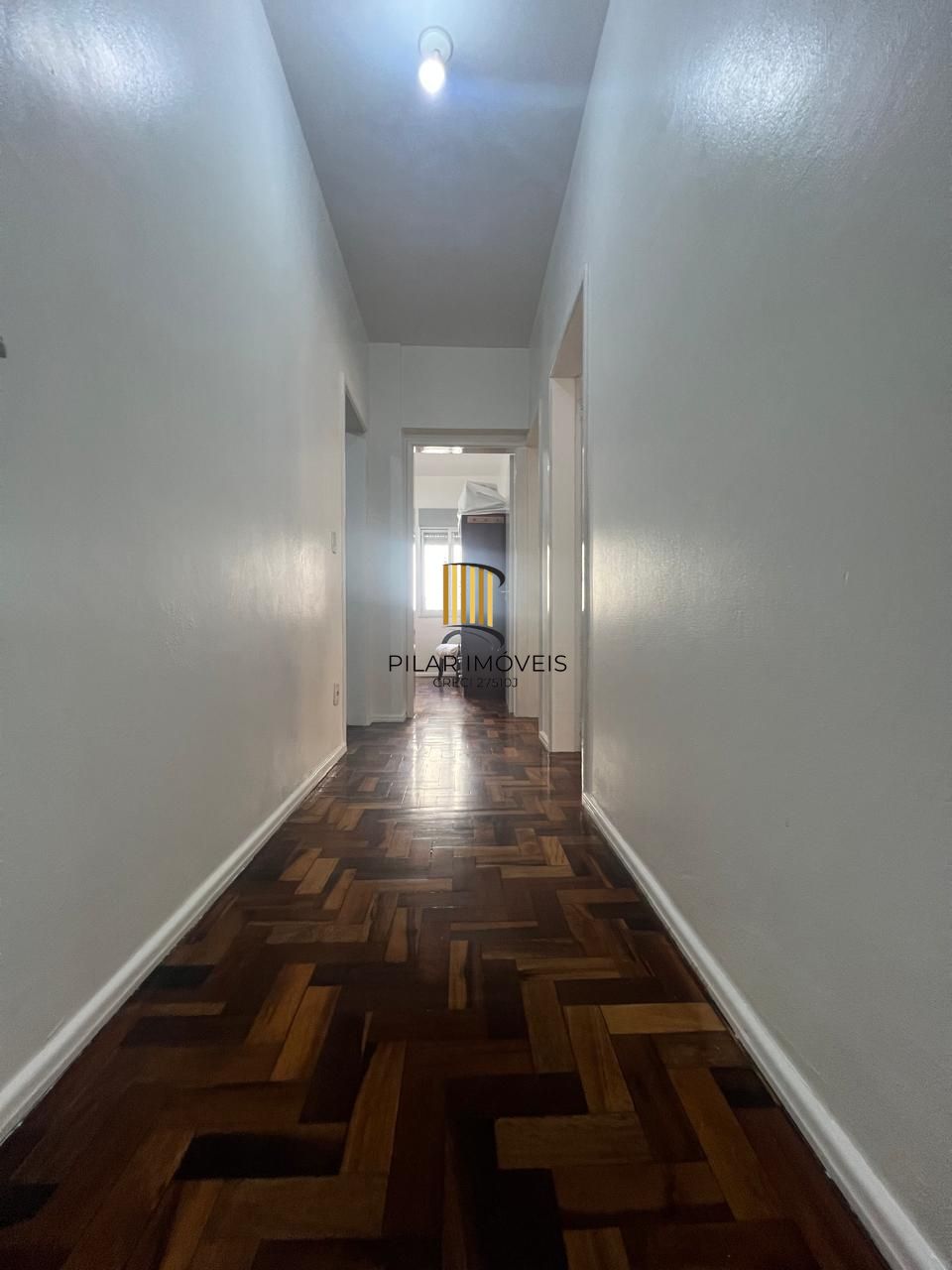 EXCELENTE E AMPLO APARTAMENTO 3 DORMITÓRIOS NO CENTRO - MUITA LUZ E O MELHOR DA VIDA URBANA!