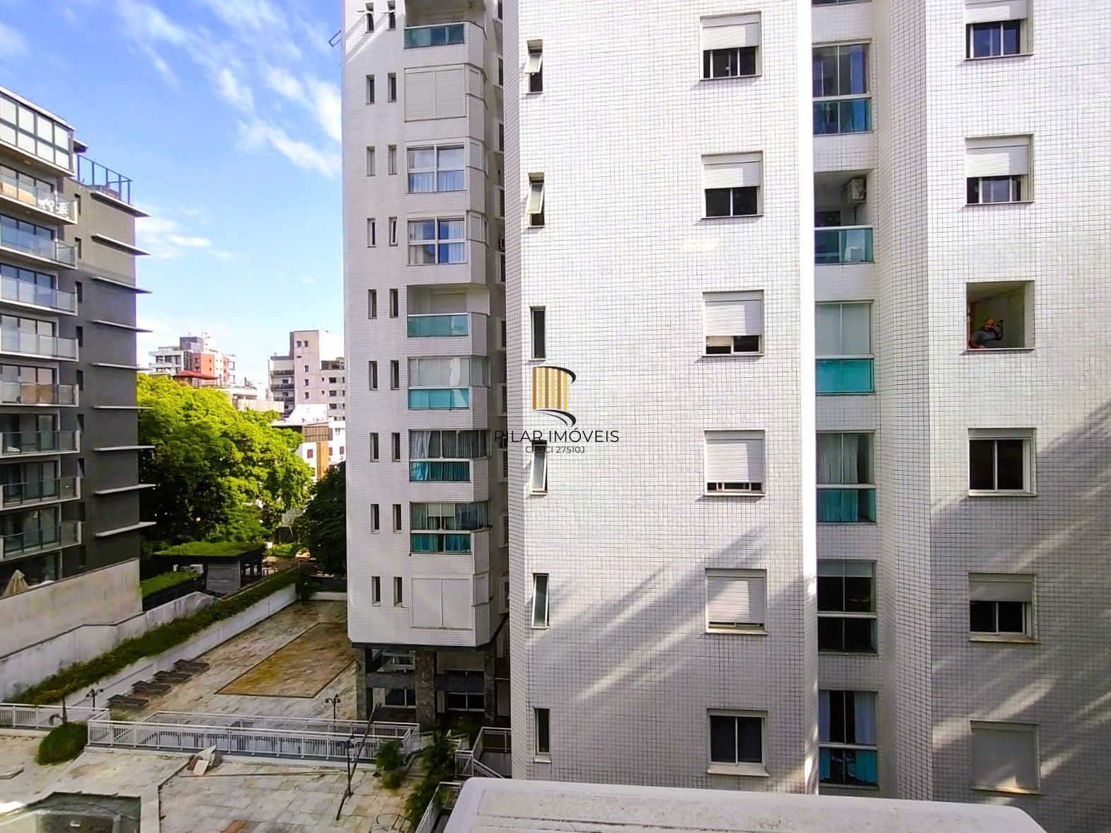 Lindo Duplex 2 dormitórios todo reformado na Dona Laura